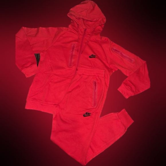 Red and black Nike sweatsuit - Picture 2 of 2